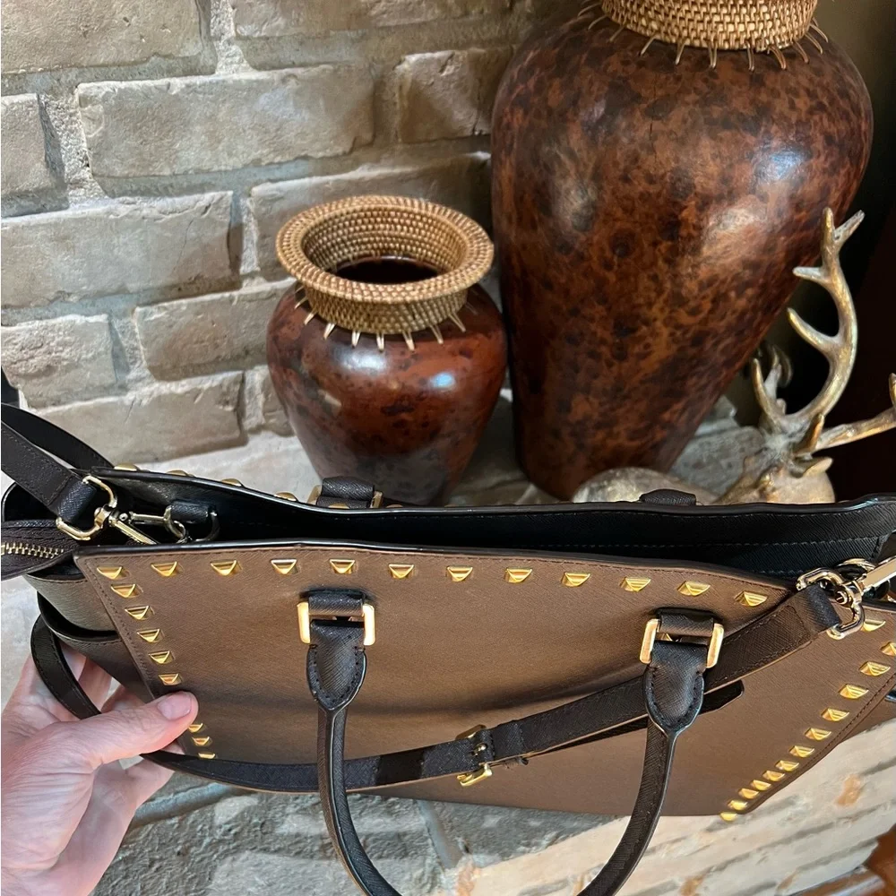 EUC~Michael Kors Selma North South Large Stud Satchel Coffee Brown Handbag.